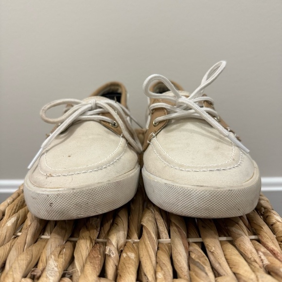 Tommy Hilfiger White & Tan Slip On Boat Shoes 8 - Picture 6 of 8